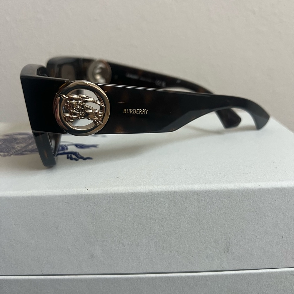 Burberry Sunglasses - Picture 6 of 14